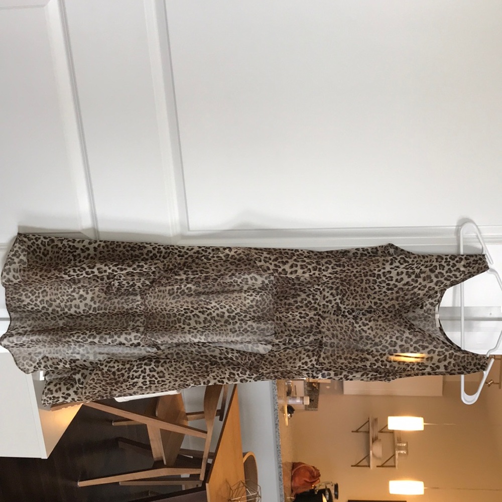 Cute + flattering high-lo top